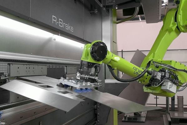 R‑Brake: Roboter-Biegezelle für jene, die hohe Qualität mit begrenzten Ressourcen erreichen wollen